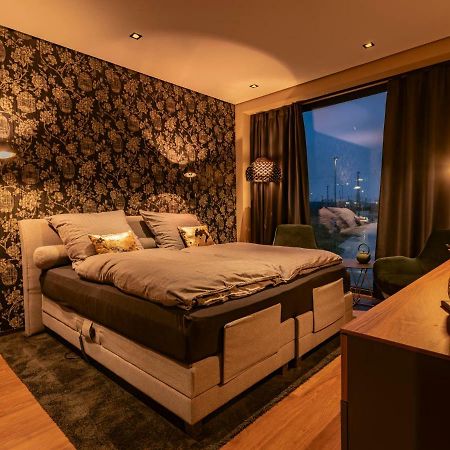 Ohana Suite By Zzn Im Zahnzentrum Nord Emden Exteriör bild
