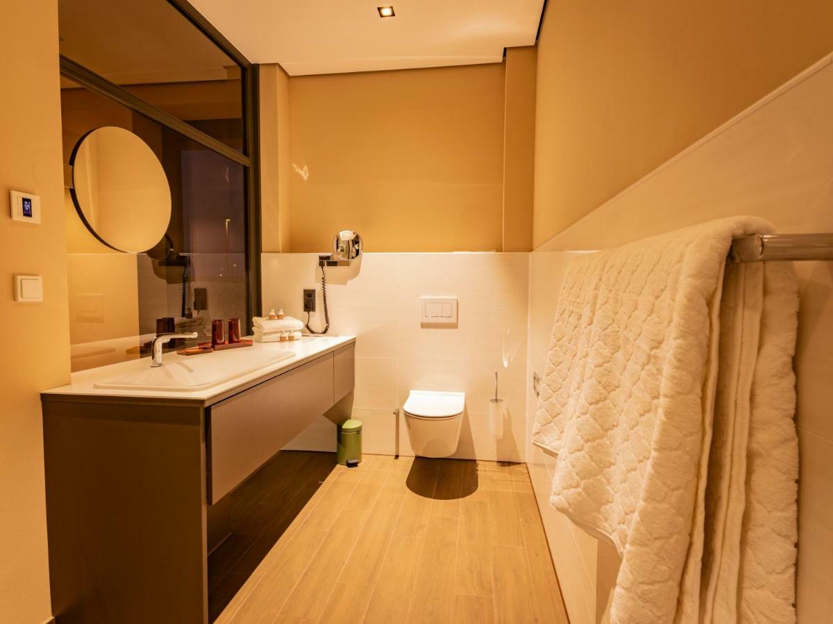 Ohana Suite By Zzn Im Zahnzentrum Nord Emden Exteriör bild
